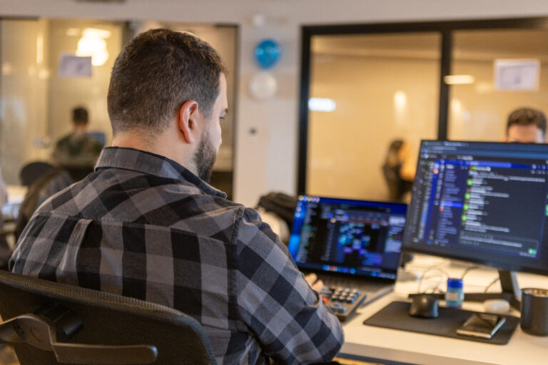 Best Practices for Scaling Engineering Teams in an AI-First Environment Without Breaking: What Cracks And How to Fix It