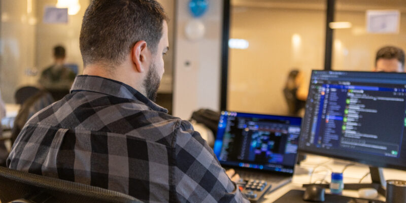 Best Practices for Scaling Engineering Teams in an AI-First Environment Without Breaking: What Cracks And How to Fix It