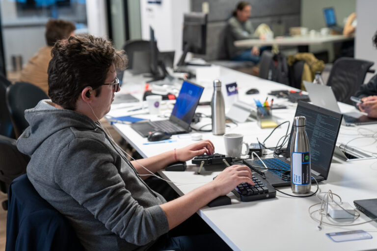 Minimax vs. Alpha-Beta: Reading the Future One Move Ahead